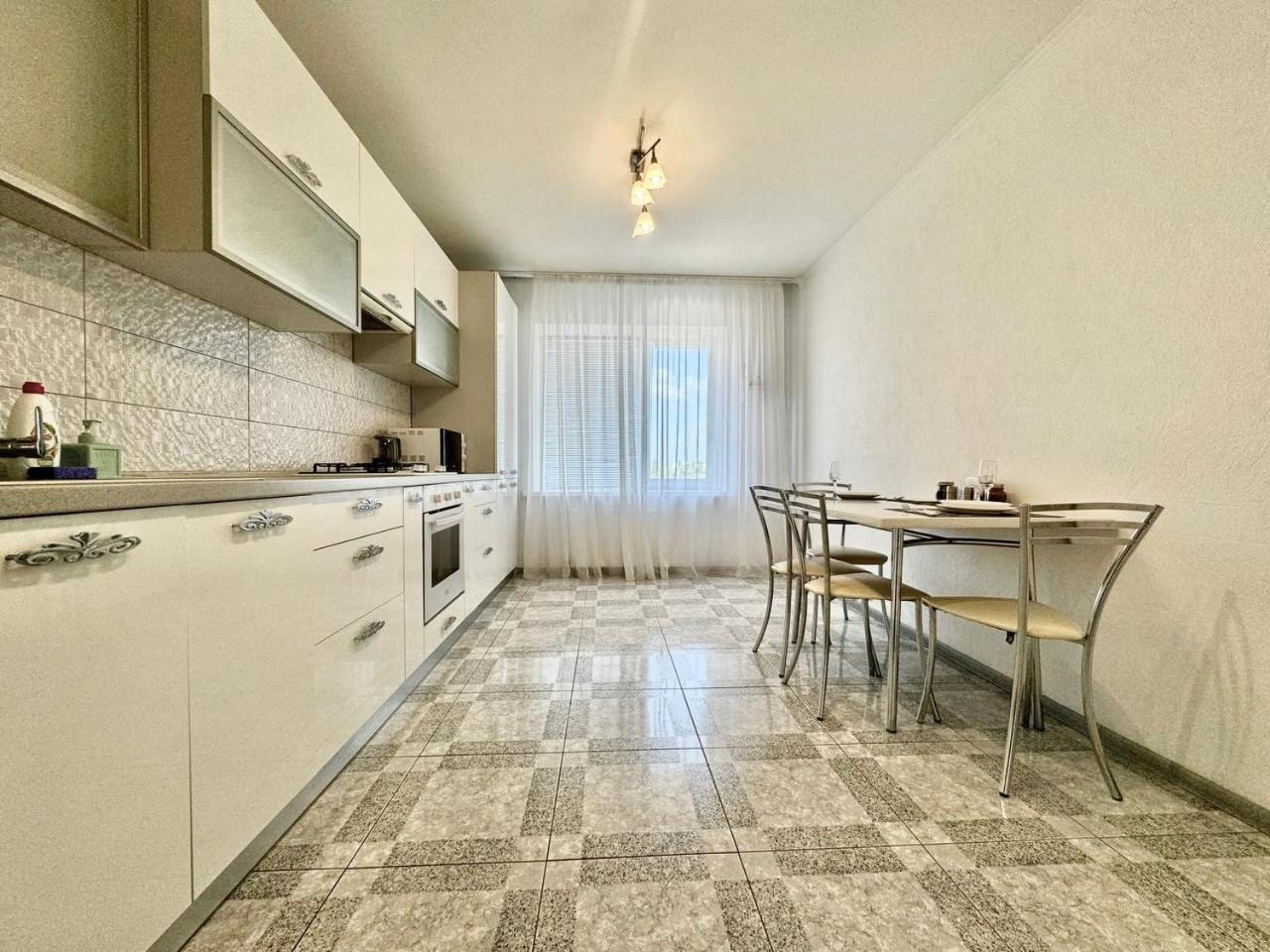 Apartpoltava Стильні Білосніжні Апартаменти, 2-Окремі Кімнати , Документи Для Відрядження , Банківський Чек Eksteriør bilde